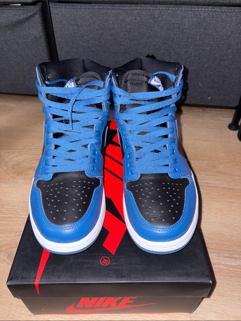 Air Jordan 1 Retro High OG Black & Blue